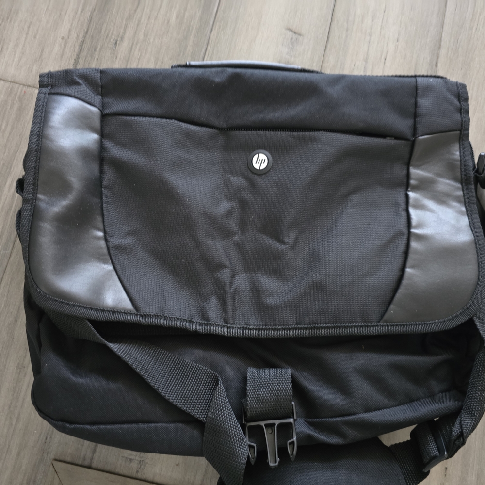 HP Black Laptop Messenger Bag